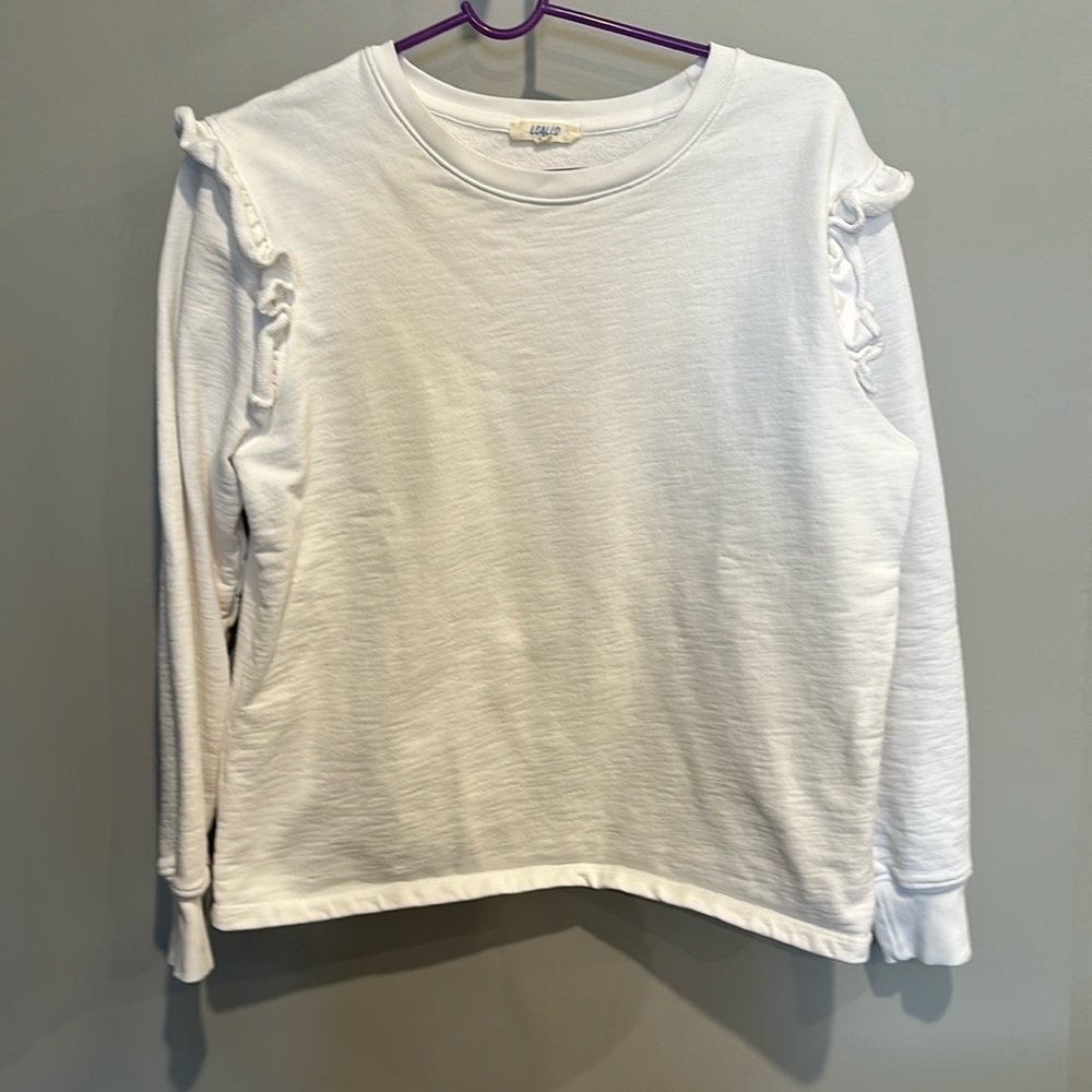 Leallo Ruffled Crew